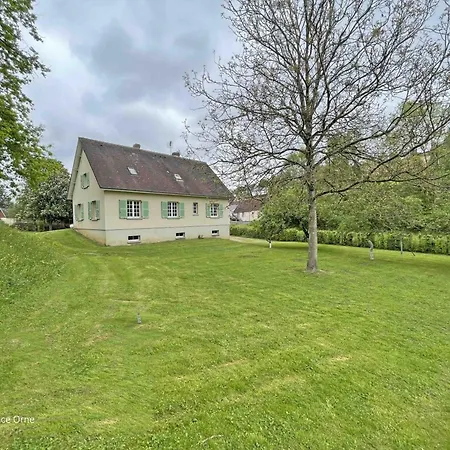 Grande Maison Familiale Avec Jardin, Garage Et Jeux Pour Enfants - Parfait Pour 15 Personnes En Normandie. - Fr-1-497-206