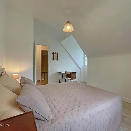 Maison Spacieuse Pour 15 Personnes Avec Jardin Et Animaux Admis - Fr-1-497-206