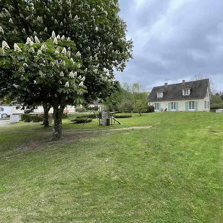 Maison Spacieuse Pour 15 Personnes Avec Jardin Et Animaux Admis - Fr-1-497-206 * Longny les Villages
