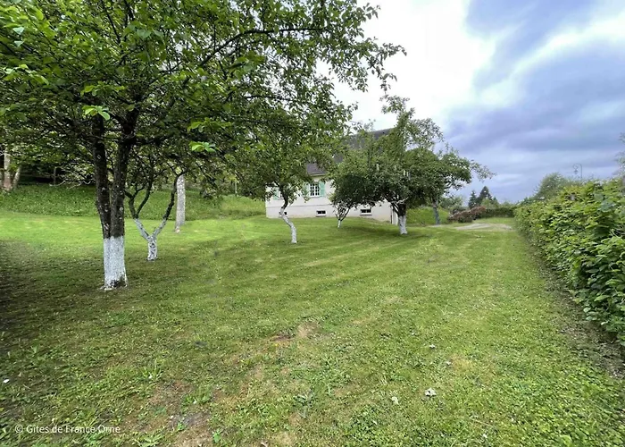 Casa vacanze Maison Spacieuse Pour 15 Personnes Avec Jardin Et Animaux Admis - Fr-1-497-206 *