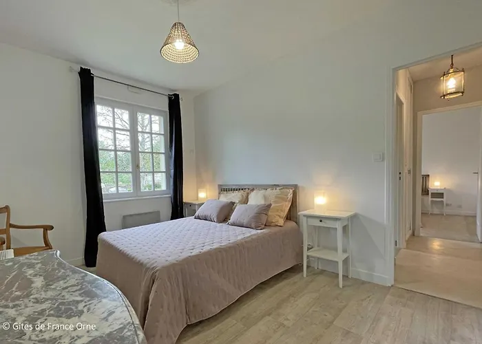 Maison Spacieuse Pour 15 Personnes Avec Jardin Et Animaux Admis - Fr-1-497-206