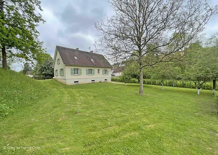 Maison Spacieuse Pour 15 Personnes Avec Jardin Et Animaux Admis - Fr-1-497-206