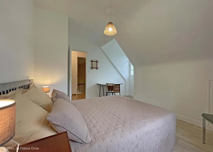 Maison Spacieuse Pour 15 Personnes Avec Jardin Et Animaux Admis - Fr-1-497-206