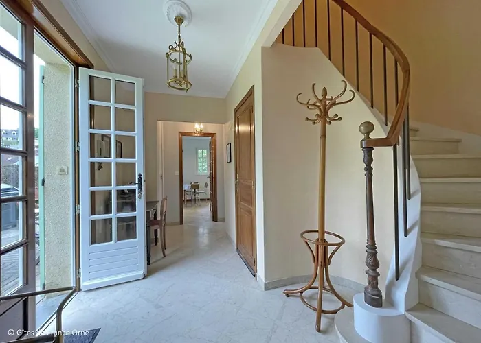 Casa vacanze Maison Spacieuse Pour 15 Personnes Avec Jardin Et Animaux Admis - Fr-1-497-206 *